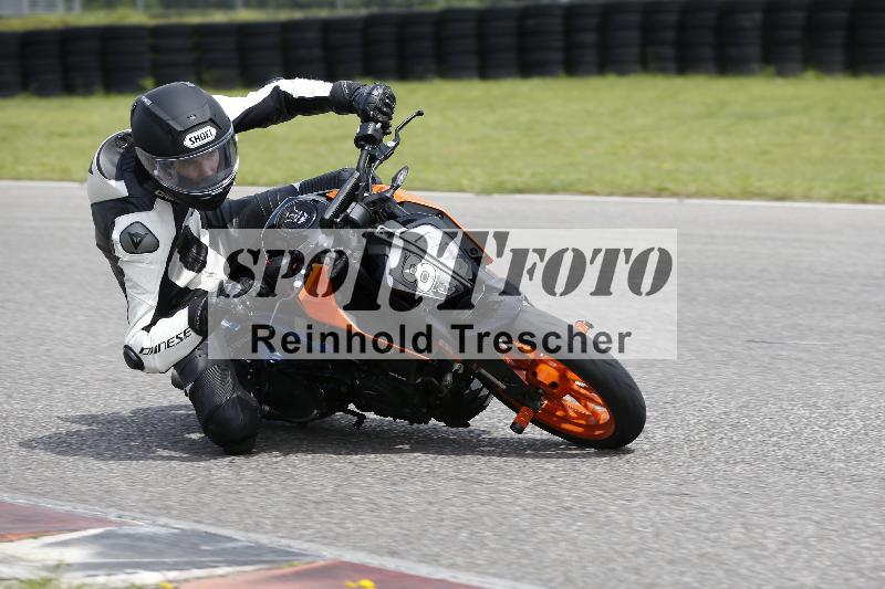 /Archiv-2024/29 12.06.2024 MOTO.CH Track Day ADR/Gruppe blau/8